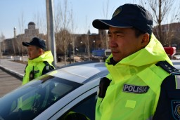 Более 100 полицейских ежедневно обеспечивают безопасность на улицах Кокшетау Более 100 полицейских ежедневно обеспечивают безопасность на улицах Кокшетау