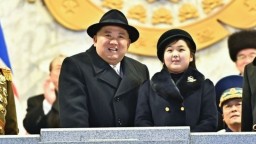 Юная дочь Ким Чен Ына все чаще появляется на людях. Готовят ли ее в преемницы?