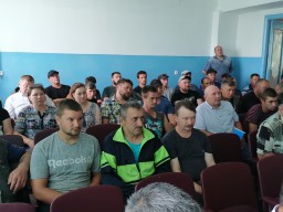 «Сход надежды»: работникам Степноишимской опытной станции пообещали вернуть их паи