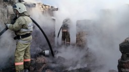 Уже 35 домов охватил лесной пожар в Риддере