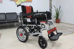 В Казахстане людям с инвалидностью выдают кресло-коляски с электроприводом