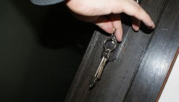 Акмолинец похитил деньги у коллеги с помощью краденых ключей