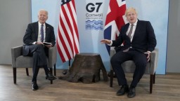 Байден и Джонсон договорились провести саммит G7 по Афганистану