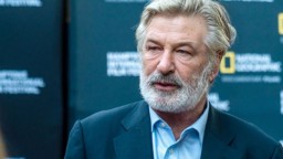 Актеру Алеку Болдуину предъявят обвинение в непредумышленном убийстве Галины Хатчинс