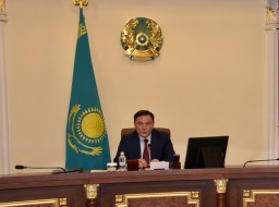 Аким Акмолинской области предупредил руководителей об ответственности за коррупцию среди подчиненных