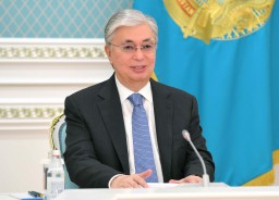 Токаев поздравил казахстанцев с Днем защитника Отечества