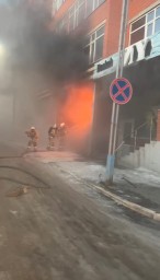 В Кокшетау случился пожар в суши-баре «New York»