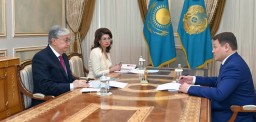 Токаев принял министра культуры и спорта Асхата Оралова