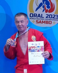64-летний акмолинец завоевал бронзу на чемпионате мира по самбо