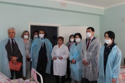Проблемные вопросы Степногорской больницы обсудили с врачами депутаты областного маслихата