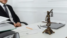 Как стать адвокатом или нотариусом? Как стать адвокатом или нотариусом?