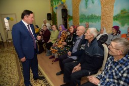 ​Ермек Маржикпаев посетил пансионат для пожилых людей в Кокшетау