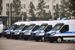 Акмолинские полицейские получили 47 новых автомобилей