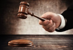 ​Лжегенерала осудили на 8 лет по делу о взятке в Акмолинской области