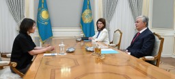 Токаев принял заслуженного деятеля Казахстана Самал Еслямову