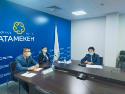 В Региональной палате предпринимателей обсудили грядущие изменения в мобильных платежах В Региональной палате предпринимателей обсудили грядущие изменения в мобильных платежах
