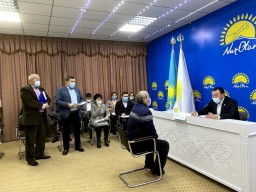 Аким Кокшетау провел личный прием граждан