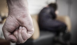 Полицейские спасли пожилую женщину от сына-алкоголика в Акмолинской области