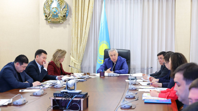 В Правительстве рассмотрели ситуацию с инфляцией и ценами на социально значимые продукты