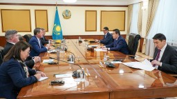 Алихан Смаилов провел встречу с руководством «Шеврон»