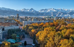 Какие регионы Казахстана оказывают максимальное позитивное влияние на экономику страны?