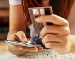 Акмолинка похитила миллион тенге у родственника через банковское приложение