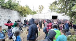 Мигранты ворвались в офис по предоставлению убежища на юге Мексики