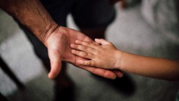 Будут ли проверять отчимов в казахстанских семьях на предмет возможного насилия над ребенком