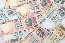В Индии чиновник съел полученные в качестве взятки деньги
