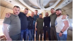 Зеленский привез в Украину командиров «Азова», ранее переданных Турции