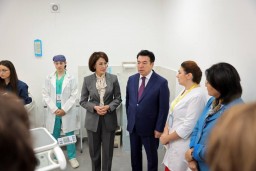 ​Роль дегустаторов примерили на себя министры здравоохранения и просвещения в школьных столовых