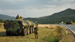 Миссия НАТО готова вмешаться в ситуацию в Косово, где резко обострилась ситуация