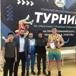 Акмолинский борец завоевал серебро на республиканском турнире в России