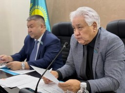 Депутаты Акмолинского маслихата обсудили проект бюджета региона на 2026-2028 годы Депутаты Акмолинского маслихата обсудили проект бюджета региона на 2026-2028 годы