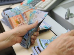 80 млн тенге задолжали учителям Ерейментауского района. Прокуратура защитила их права