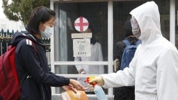 В КНДР за сутки выявили 392 тысячи случаев «неизвестной лихорадки»