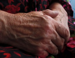 Жительница Щучинска украла у своей бабушки более 100 тысяч тенге