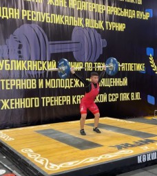 Республиканский турнир по тяжелой атлетике проходит в Кокшетау