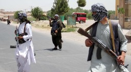 Из боевиков - в чиновники: бывший снайпер талибов осваивается на госслужбе