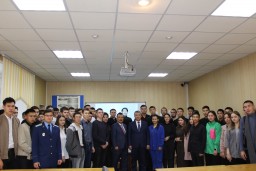 ​Прокурор Акмолинской области провел встречу со студентами университета