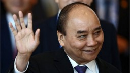 Президент Вьетнама Нгуен Суан Фук ушел в отставку