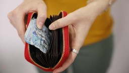Количество семей с доходами ниже прожиточного минимума выросло почти на 5% за год в РК