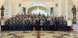 Токаев принял участие в церемонии вручения госнаград, высших воинских и специальных званий
