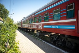 Специализированный медпоезд «Саламатты Қазақстан» начал работу в Абайской области