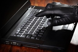 Акмолинские полицейские предупреждают граждан об интернет-мошенниках Акмолинские полицейские предупреждают граждан об интернет-мошенниках