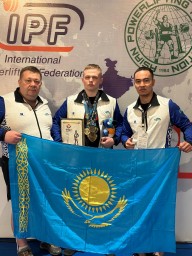 Акмолинцы стали чемпионами Азии по пауэрлифтингу