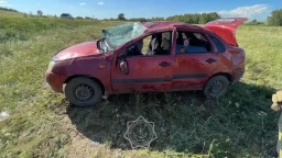 Женщину-водителя вытащили из покореженной машины в Акмолинской области