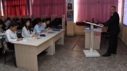 В Казахстане утвердили правила льготного проезда для студентов-грантников