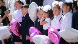 В Казахстане сократят летние каникулы школьников